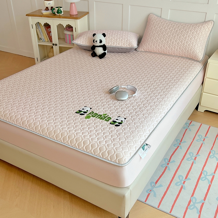 91家纺网 家纺一手货源 找家纺 缦纱 2025新款凉感丝凉席床笠夏季加厚冰丝凉席床笠 樱花粉