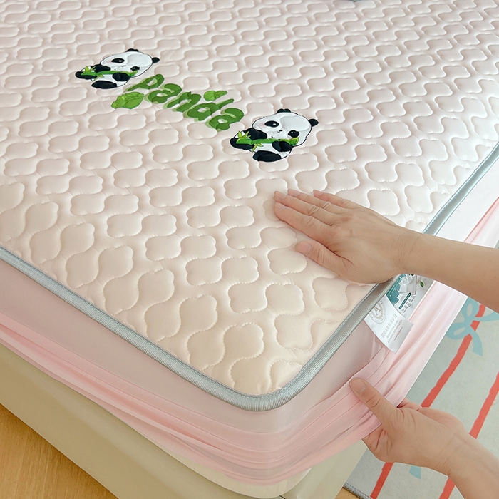 91家纺网 家纺一手货源 找家纺 缦纱 2025新款凉感丝凉席床笠夏季加厚冰丝凉席床笠 樱花粉