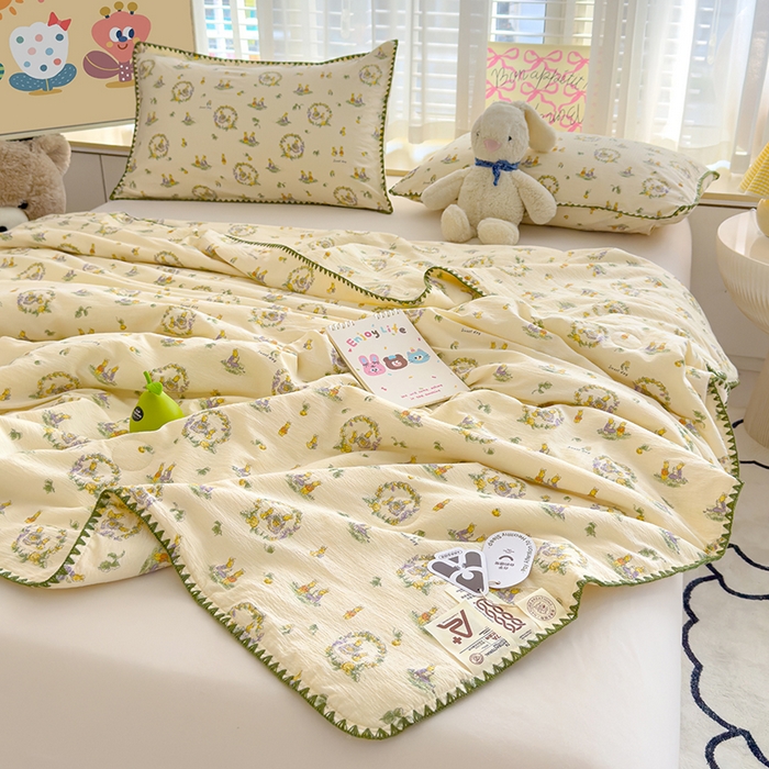 91家纺网 家纺一手货源 找家纺 星巴k家纺 2025新款贝壳绣三角针花边工艺款贝壳边夏被夏凉被空调被四件套【可提供买家秀】 兔子欢喜