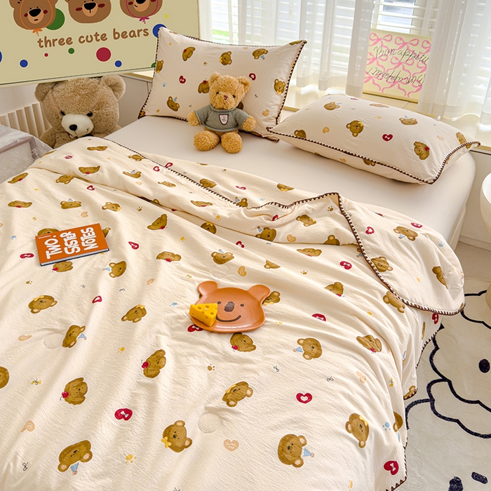 91家纺网 家纺一手货源 找家纺 星巴k家纺 2025新款贝壳绣三角针花边工艺款贝壳边夏被夏凉被空调被四件套【可提供买家秀】 樱桃小熊