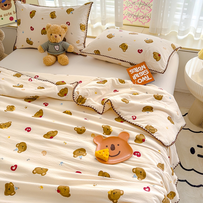 91家纺网 家纺一手货源 找家纺 星巴k家纺 2025新款贝壳绣三角针花边工艺款贝壳边夏被夏凉被空调被四件套【可提供买家秀】 樱桃小熊