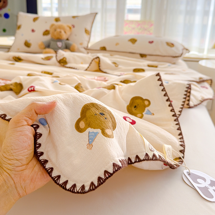 91家纺网 家纺一手货源 找家纺 星巴k家纺 2025新款贝壳绣三角针花边工艺款贝壳边夏被夏凉被空调被四件套【可提供买家秀】 樱桃小熊