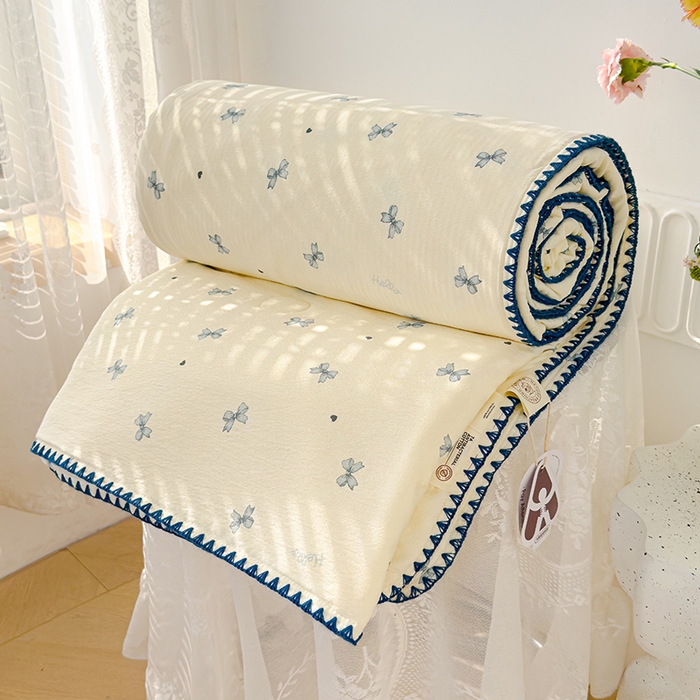 91家纺网 家纺一手货源 找家纺 （总）星巴k家纺 2025新款贝壳绣三角针花边工艺款贝壳边夏被夏凉被空调被四件套【可提供买家秀】