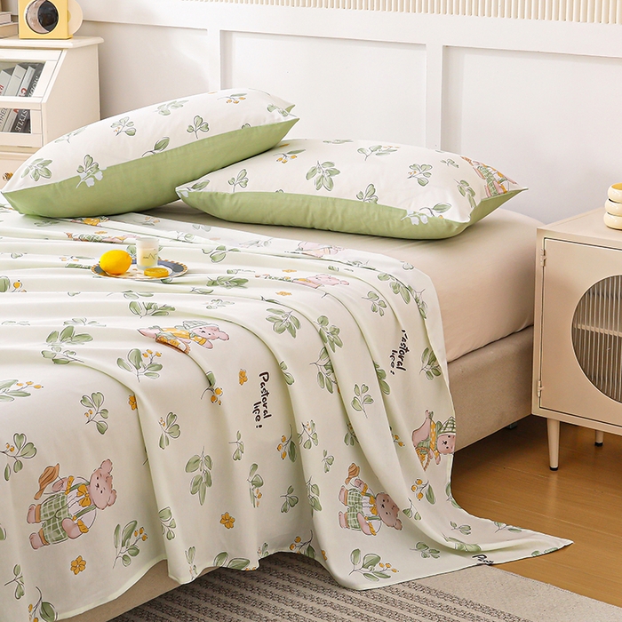 91家纺网 家纺一手货源 找家纺 宇彬家纺 2025直播新款13070全棉纯棉印花双人单床单枕套三件套喷气小清新简约学生被单 米粒熊