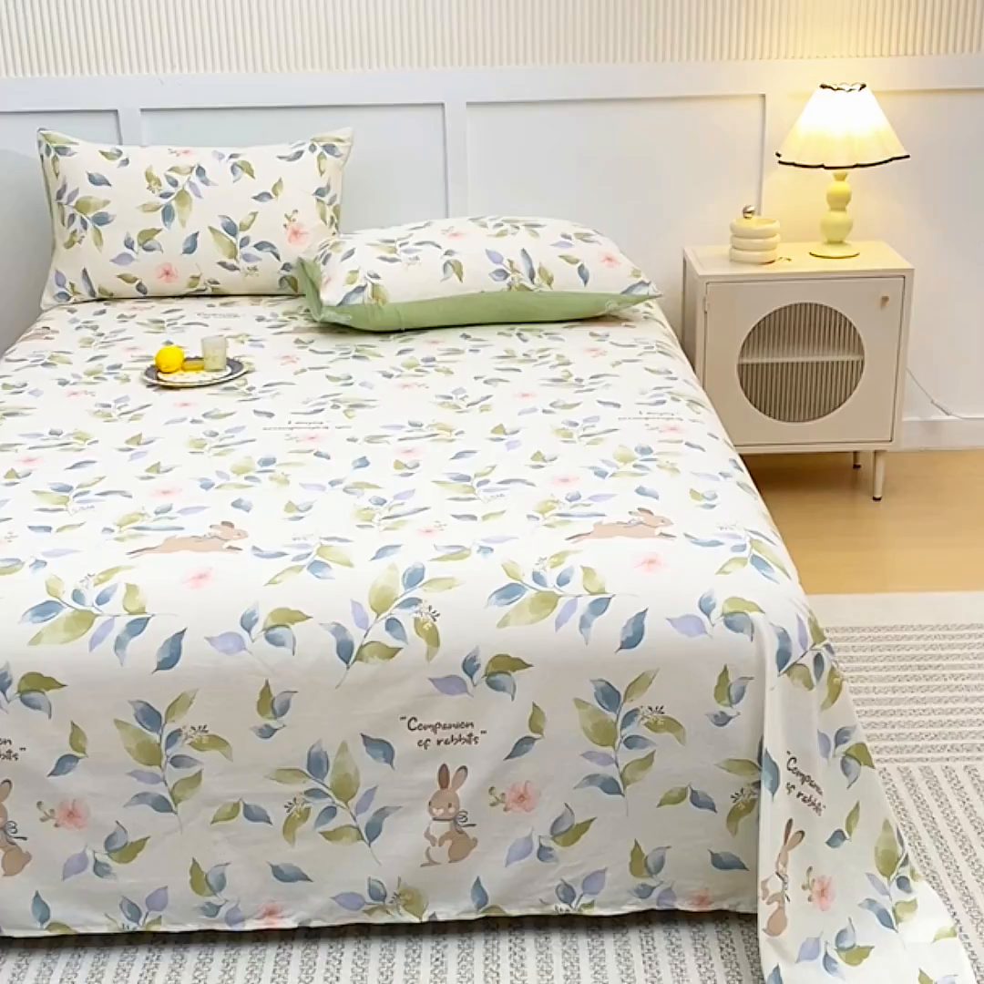 91家纺网 家纺一手货源 找家纺 宇彬家纺 2025直播新款13070全棉纯棉印花双人单床单枕套三件套喷气小清新简约学生被单 秘境（新）