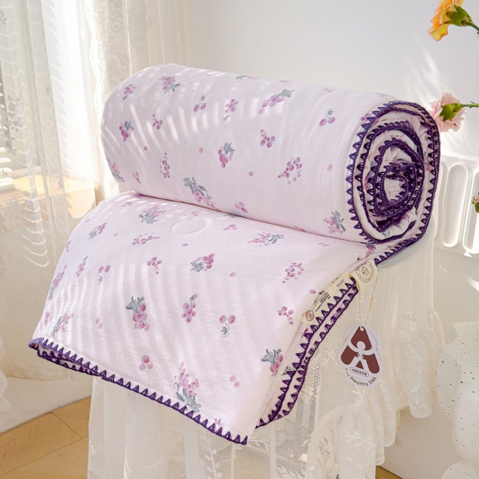 91家纺网 家纺一手货源 找家纺 （总）星巴k家纺 2025新款贝壳绣三角针花边工艺款贝壳边夏被夏凉被空调被四件套【可提供买家秀】