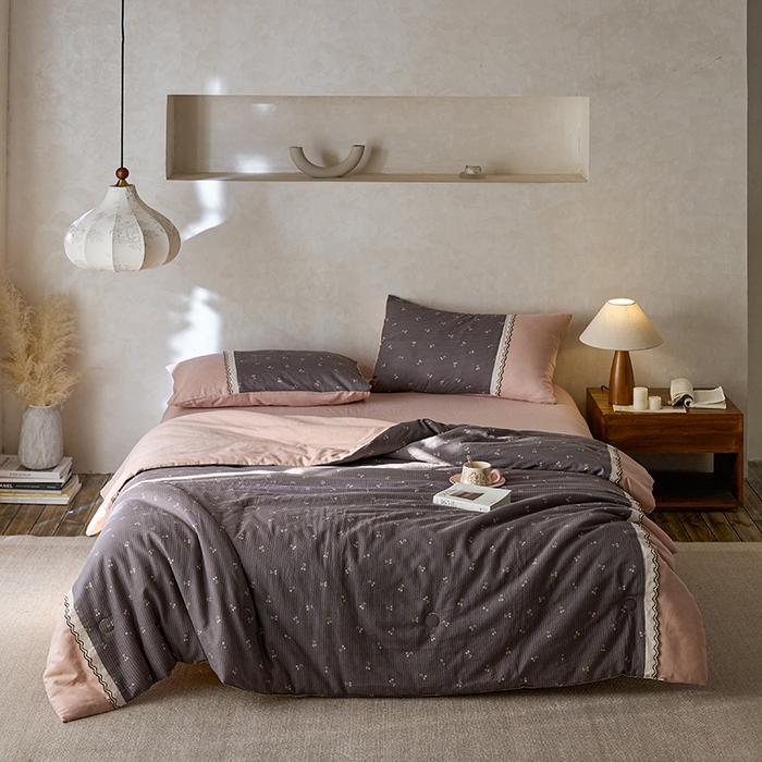 91家纺网 家纺一手货源 找家纺 （总）安莱生活 2025新款全棉纯棉双层纱复古花边款夏被夏凉被空调被四件套