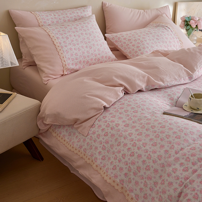 91家纺网 家纺一手货源 找家纺 安莱生活 2025新款全棉纯棉双层纱复古花边款四件套 初晴