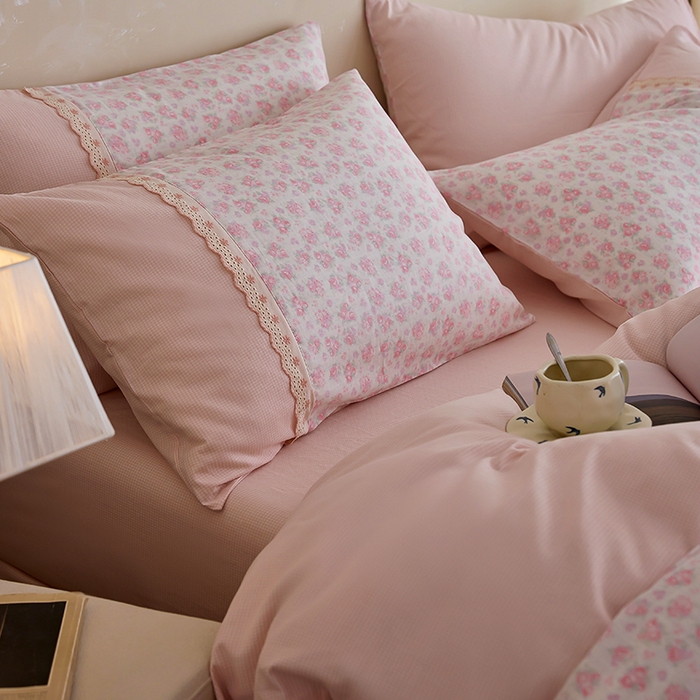 91家纺网 家纺一手货源 找家纺 安莱生活 2025新款全棉纯棉双层纱复古花边款四件套 初晴