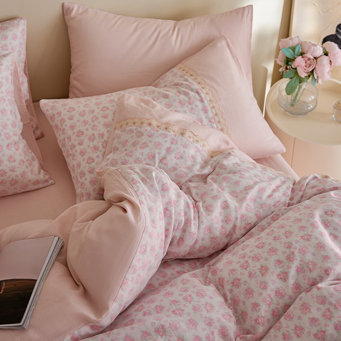 91家纺网 家纺一手货源 找家纺 安莱生活 2025新款全棉纯棉双层纱复古花边款四件套 初晴