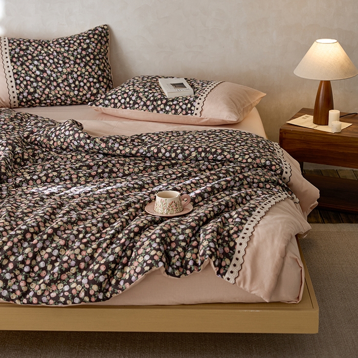 91家纺网 家纺一手货源 找家纺 安莱生活 2025新款全棉纯棉双层纱复古花边款夏被夏凉被空调被四件套 慕锦