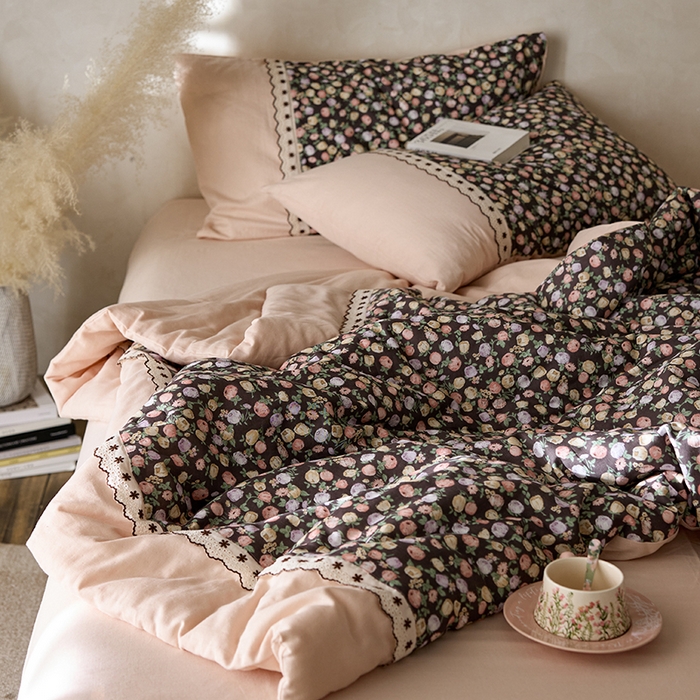 91家纺网 家纺一手货源 找家纺 安莱生活 2025新款全棉纯棉双层纱复古花边款夏被夏凉被空调被四件套 慕锦