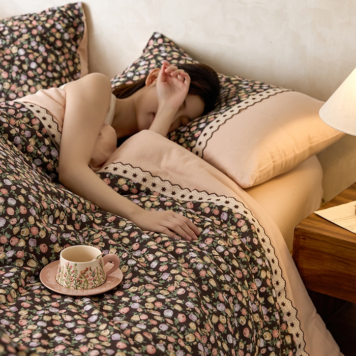 91家纺网 家纺一手货源 找家纺 安莱生活 2025新款全棉纯棉双层纱复古花边款夏被夏凉被空调被四件套 慕锦