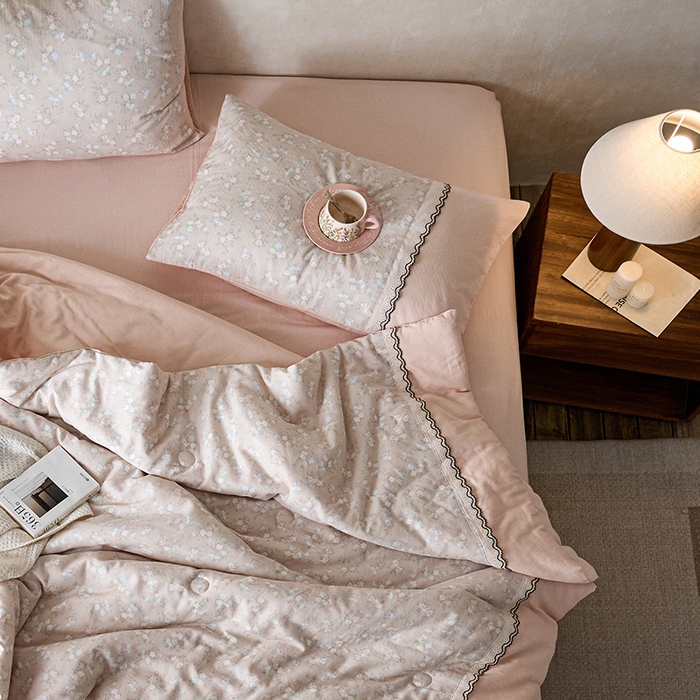 91家纺网 家纺一手货源 找家纺 安莱生活 2025新款全棉纯棉双层纱复古花边款夏被夏凉被空调被四件套 暖阳