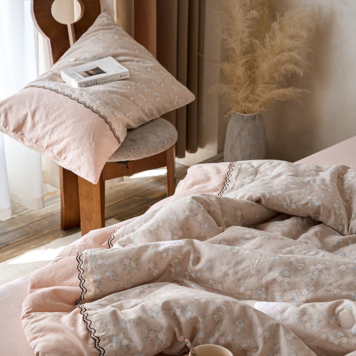 91家纺网 家纺一手货源 找家纺 安莱生活 2025新款全棉纯棉双层纱复古花边款夏被夏凉被空调被四件套 暖阳