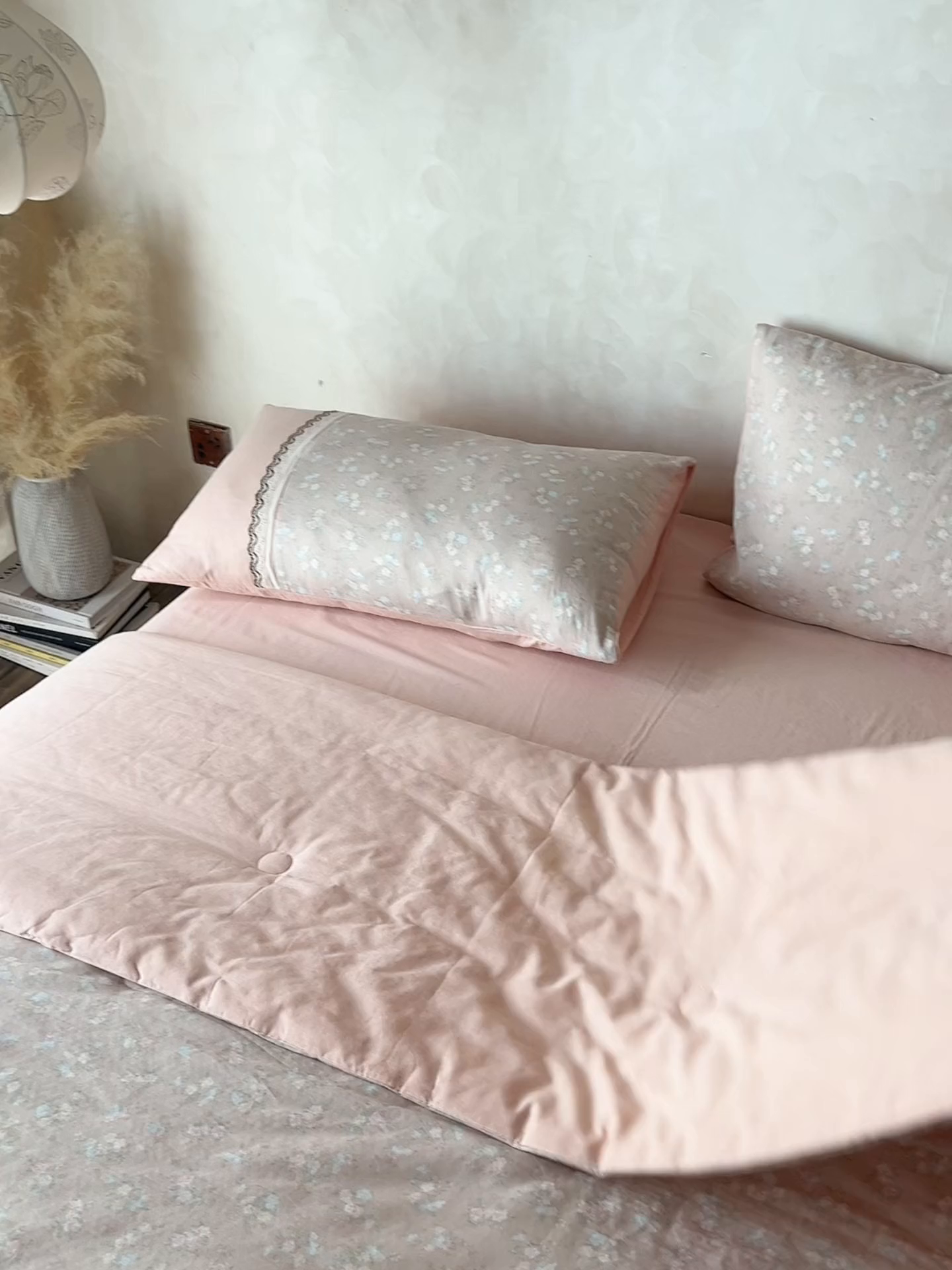 91家纺网 家纺一手货源 找家纺 安莱生活 2025新款全棉纯棉双层纱复古花边款夏被夏凉被空调被四件套 暖阳