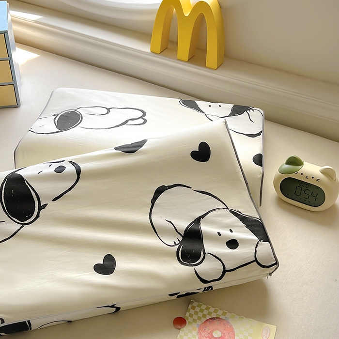 91家纺网 家纺一手货源 找家纺 百寐 2025新款13372全棉立体滚边立体记忆枕套30×50/40×60碎花卡通枕套 爱心狗