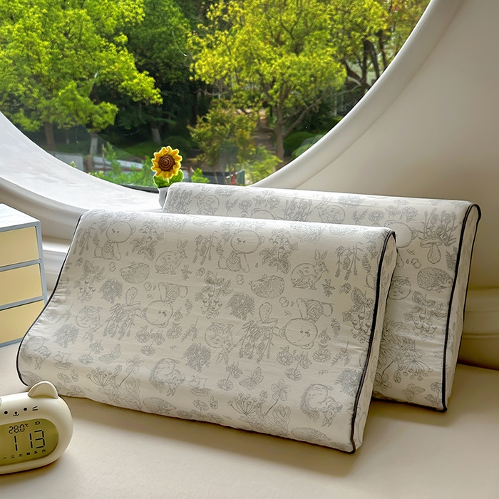 91家纺网 家纺一手货源 找家纺 百寐 2025新款13372全棉立体滚边立体记忆枕套30×50/40×60碎花卡通枕套 布朗熊