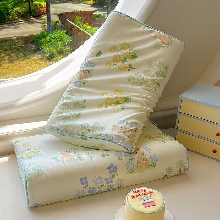 91家纺网 家纺一手货源 找家纺 百寐 2025新款13372全棉立体滚边立体记忆枕套30×50/40×60碎花卡通枕套 丛林兔