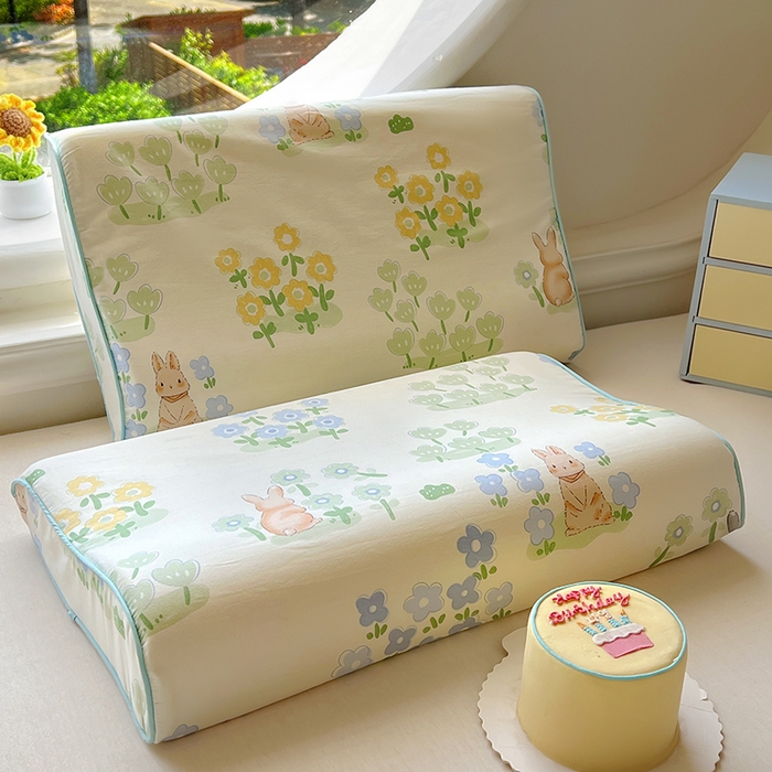 91家纺网 家纺一手货源 找家纺 百寐 2025新款13372全棉立体滚边立体记忆枕套30×50/40×60碎花卡通枕套 丛林兔