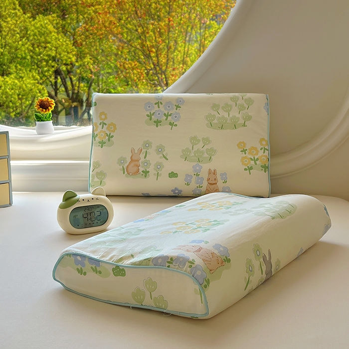 91家纺网 家纺一手货源 找家纺 百寐 2025新款13372全棉立体滚边立体记忆枕套30×50/40×60碎花卡通枕套 丛林兔