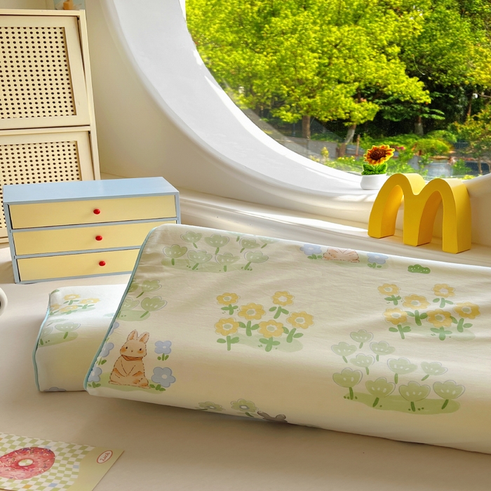 91家纺网 家纺一手货源 找家纺 百寐 2025新款13372全棉立体滚边立体记忆枕套30×50/40×60碎花卡通枕套 丛林兔