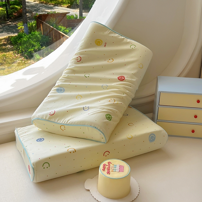 91家纺网 家纺一手货源 找家纺 百寐 2025新款13372全棉立体滚边立体记忆枕套30×50/40×60碎花卡通枕套 多彩笑脸