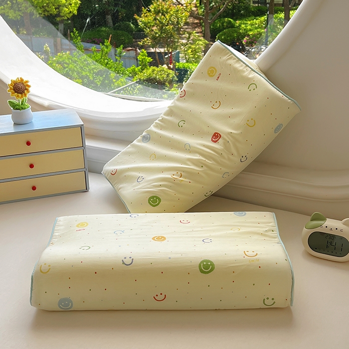 91家纺网 家纺一手货源 找家纺 百寐 2025新款13372全棉立体滚边立体记忆枕套30×50/40×60碎花卡通枕套 多彩笑脸