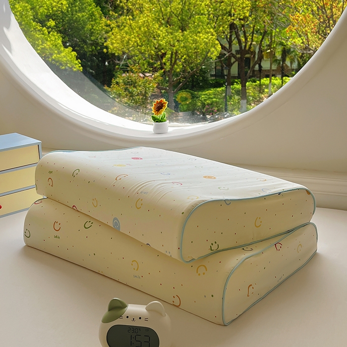 91家纺网 家纺一手货源 找家纺 百寐 2025新款13372全棉立体滚边立体记忆枕套30×50/40×60碎花卡通枕套 多彩笑脸