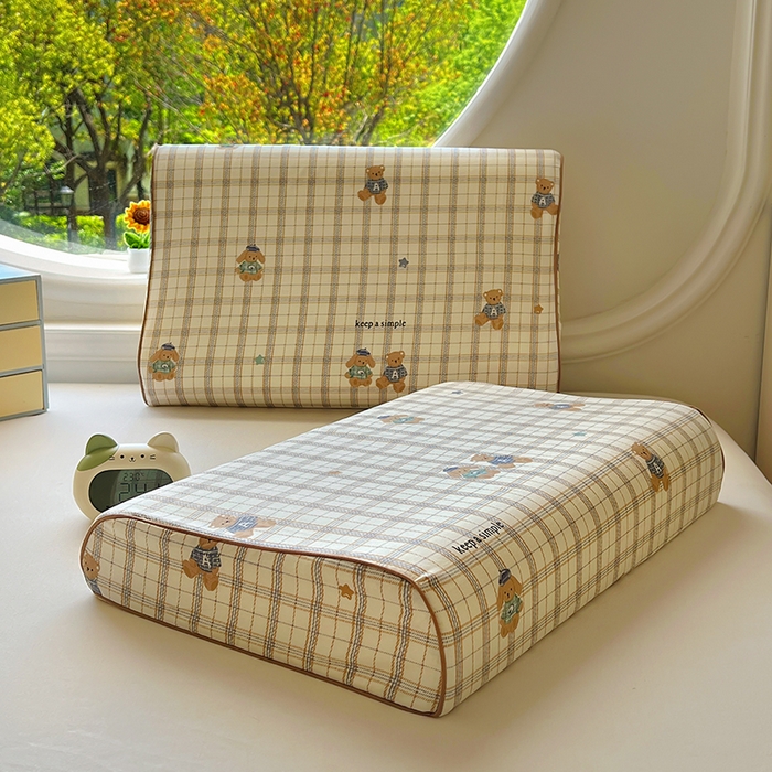 91家纺网 家纺一手货源 找家纺 百寐 2025新款13372全棉立体滚边立体记忆枕套30×50/40×60碎花卡通枕套 格子熊