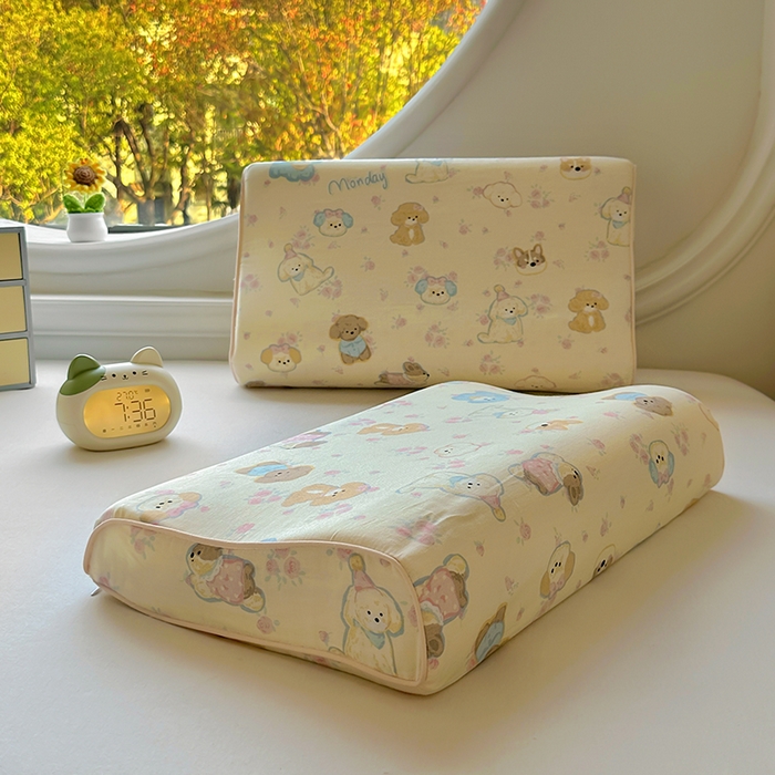 91家纺网 家纺一手货源 找家纺 百寐 2025新款13372全棉立体滚边立体记忆枕套30×50/40×60碎花卡通枕套 泡芙狗