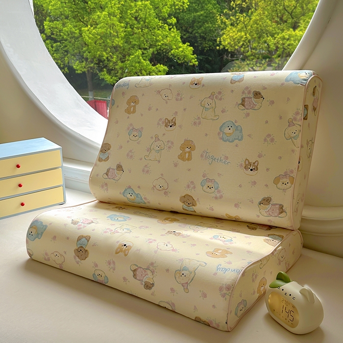 91家纺网 家纺一手货源 找家纺 百寐 2025新款13372全棉立体滚边立体记忆枕套30×50/40×60碎花卡通枕套 泡芙狗