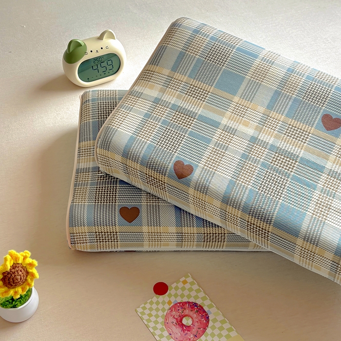 91家纺网 家纺一手货源 找家纺 百寐 2025新款13372全棉立体滚边立体记忆枕套30×50/40×60碎花卡通枕套 心动蓝