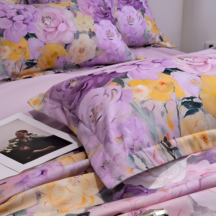 91家纺网 家纺一手货源 找家纺 典雅家纺 2025新款艾阳暖棉印花四件套 花海-薰衣紫