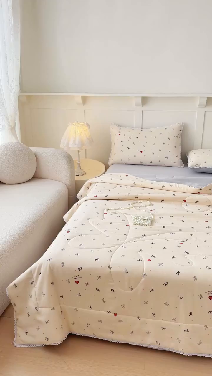 91家纺网 家纺一手货源 找家纺 （总）仁凯家纺 2025新款A类针织棉双层纱100%新疆棉花花边夏凉被（包检测）（提供买家秀）