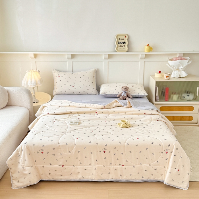 91家纺网 家纺一手货源 找家纺 （总）仁凯家纺 2025新款A类针织棉双层纱100%新疆棉花花边夏凉被（包检测）（提供买家秀）