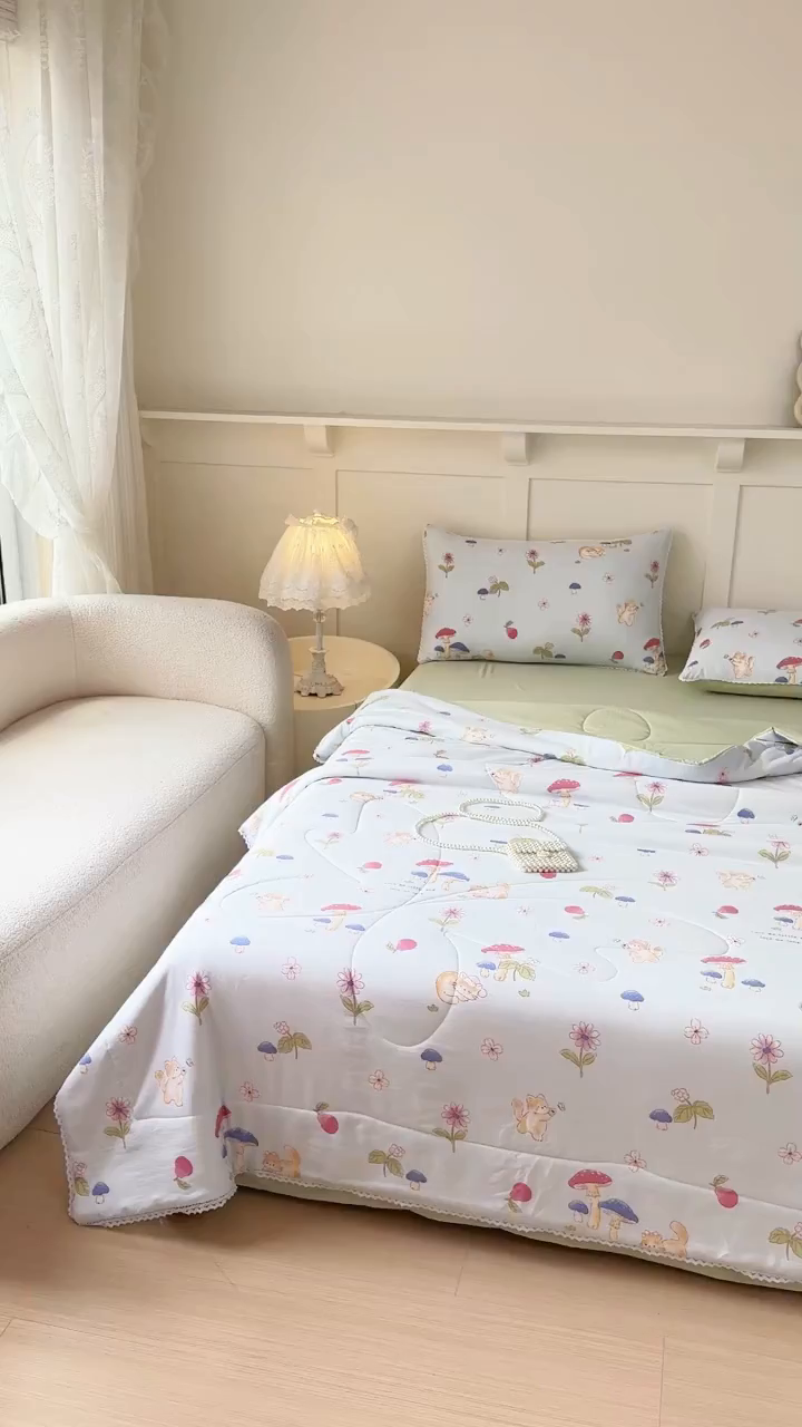 91家纺网 家纺一手货源 找家纺 仁凯家纺 2025新款A类针织棉双层纱100%新疆棉花花边夏凉被四件套（包检测）（提供买家秀） 蘑菇森林