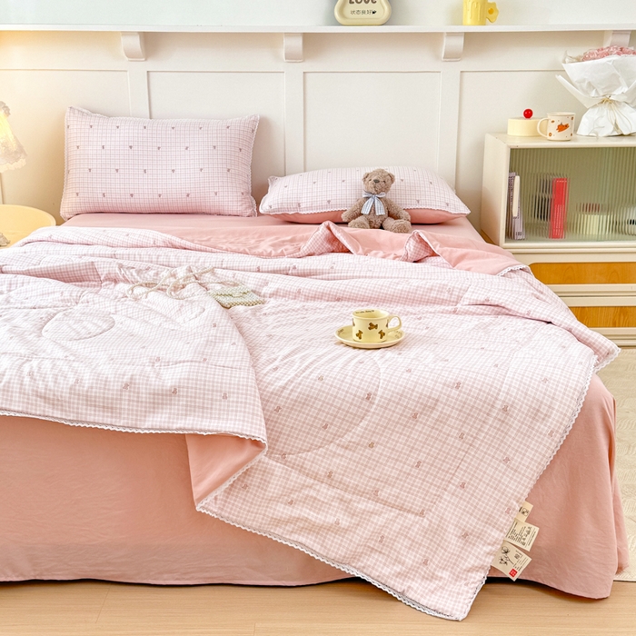 91家纺网 家纺一手货源 找家纺 仁凯家纺 2025新款A类针织棉双层纱100%新疆棉花花边夏凉被（包检测）（提供买家秀） 格调