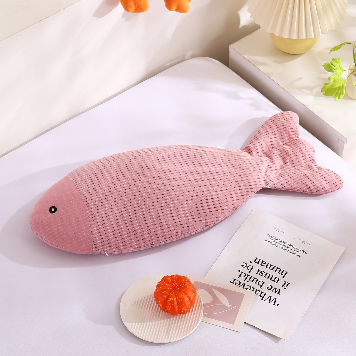 91家纺网 家纺一手货源 找家纺 贤内助家纺 2025新款年年有鱼天然荞麦枕 年年有鱼—粉 宽25cmx长55cm（总长68cm）x高8-10cm/只