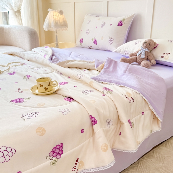 91家纺网 家纺一手货源 找家纺 仁凯家纺 2025新款A类针织棉双层纱100%新疆棉花花边夏凉被（包检测）（提供买家秀） 紫色葡萄