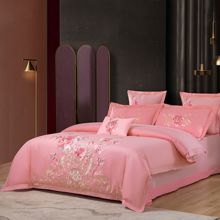 91家纺网 家纺一手货源 找家纺 （总）洽想家 2025新款全棉刺绣粉玉色婚庆四件套多件套（控价销售最低不低于288元）