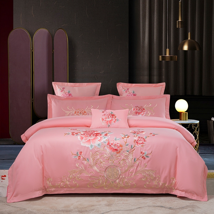 91家纺网 家纺一手货源 找家纺 （总）洽想家 2025新款全棉刺绣粉玉色婚庆四件套多件套（控价销售最低不低于288元）