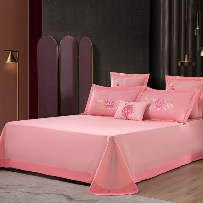 91家纺网 家纺一手货源 找家纺 洽想家 2025新款全棉刺绣粉玉色婚庆四件套多件套（控价销售最低不低于288元） 花开富贵(玉粉)