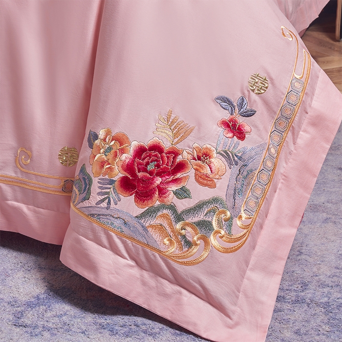 91家纺网 家纺一手货源 找家纺 洽想家 2025新款全棉刺绣粉玉色婚庆四件套多件套（控价销售最低不低于288元） 花田喜事-玉粉