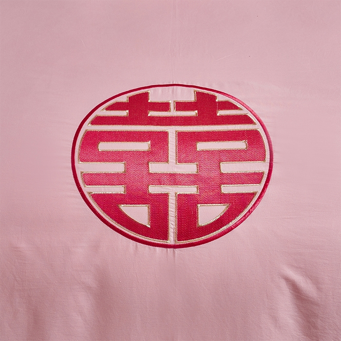 91家纺网 家纺一手货源 找家纺 洽想家 2025新款全棉刺绣粉玉色婚庆四件套多件套（控价销售最低不低于288元） 花田喜事-玉粉