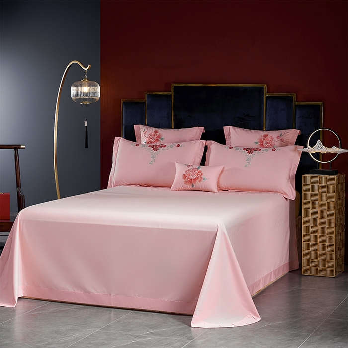 91家纺网 家纺一手货源 找家纺 洽想家 2025新款全棉刺绣粉玉色婚庆四件套多件套（控价销售最低不低于288元） 玫瑰恋曲