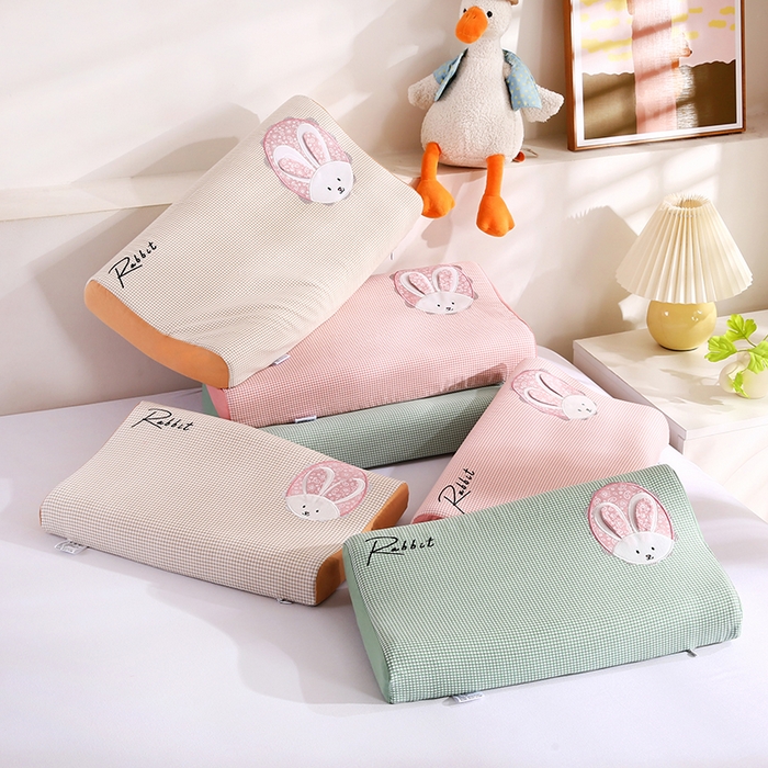 91家纺网 家纺一手货源 找家纺 贤内助家纺 2025新款全棉纯棉兔兔枕头枕头枕芯护肩枕保健枕 组合图仅供参考 宽27x长44x高5cm /只