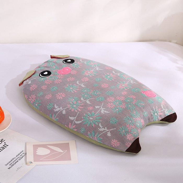 91家纺网 家纺一手货源 找家纺 贤内助家纺 2025新款全棉纯棉猪猪侠荞麦枕枕头枕芯保健枕护肩枕 猪猪侠—灰 宽28x长53x高8-10/只