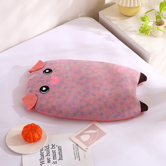 91家纺网 家纺一手货源 找家纺 贤内助家纺 2025新款全棉纯棉猪猪侠荞麦枕枕头枕芯保健枕护肩枕 猪猪侠—粉 宽28x长53x高8-10/只