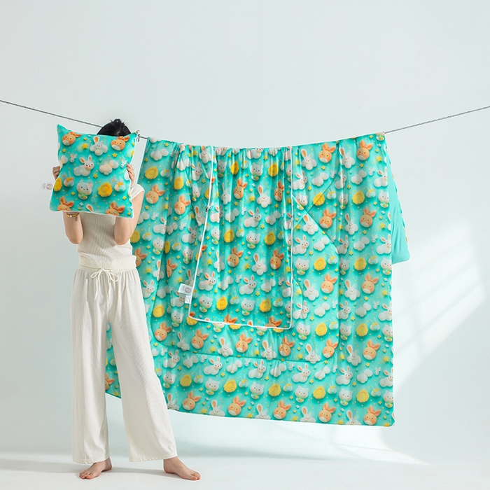 91家纺网 家纺一手货源 找家纺 （总）照世家纺 2025春夏新款凉感丝印花A类抱枕被